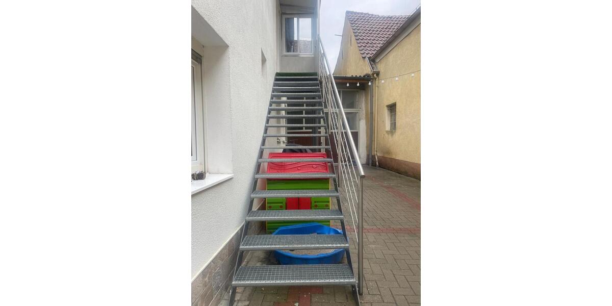 Dachgeschoßwohnung Rhodt unter Rietburg - 3 Zimmer, 950&euro; | Angebot:22628624