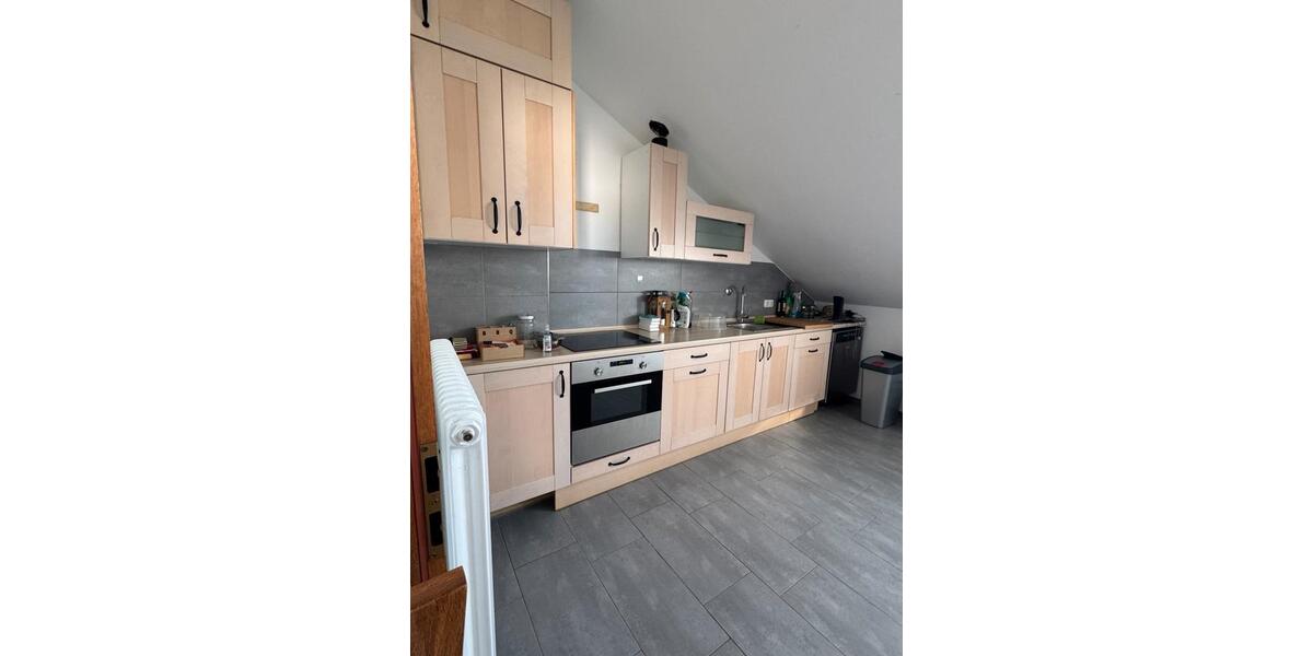 Dachgeschoßwohnung Essen Stadtbezirk IX - 2 Zimmer, 70 m&sup2;, 1.100&euro; | Angebot:26278523