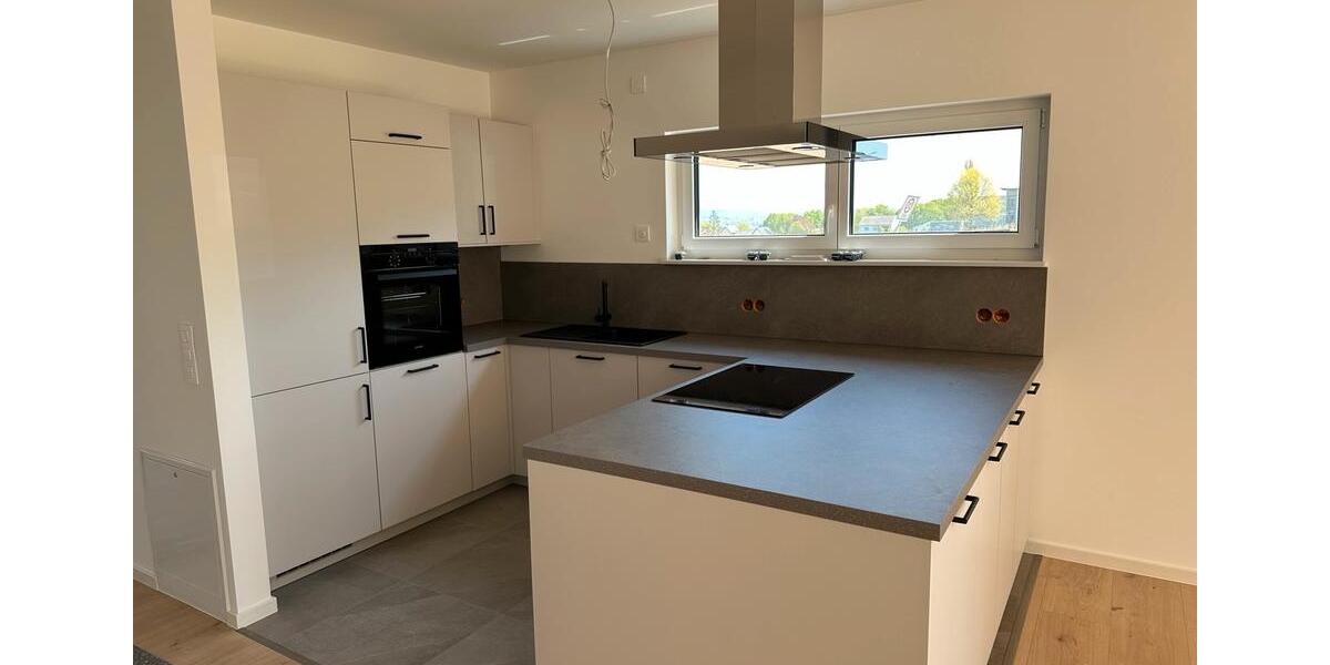 Etagenwohnung Herford - 5 Zimmer, 150 m&sup2;, 1.695&euro; | Angebot:26284333