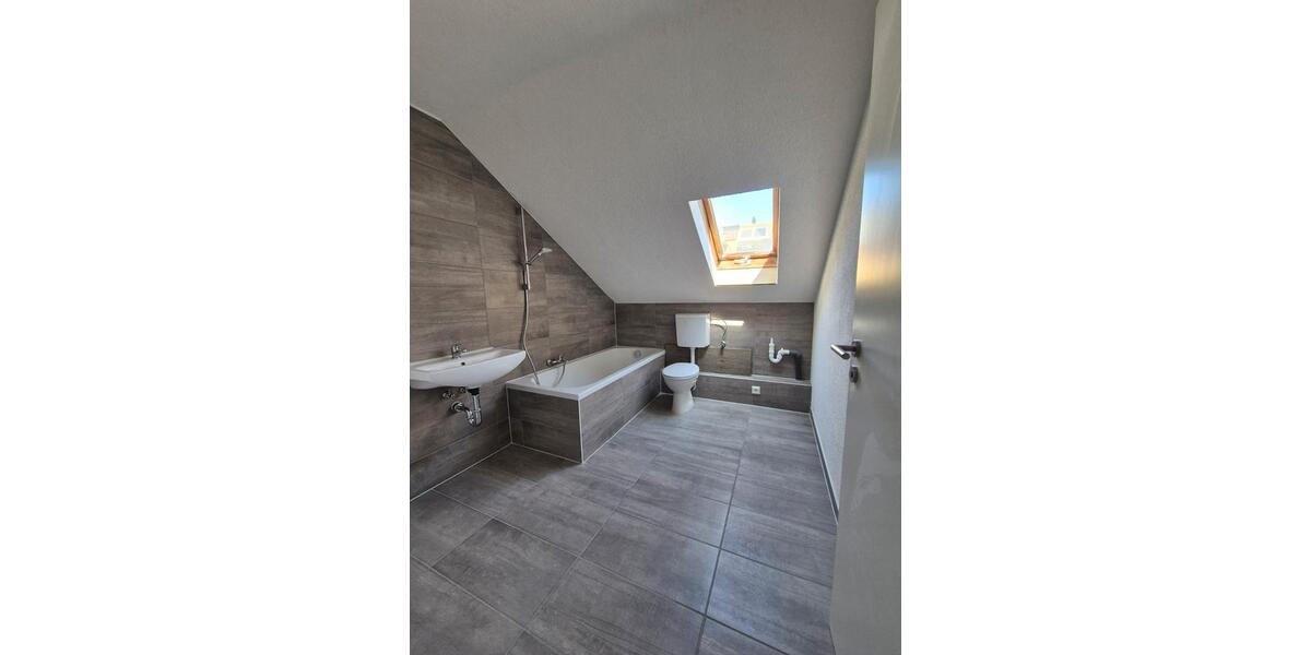 Dachgeschoßwohnung Seitingen-Oberflacht Oberflacht - 3 Zimmer, 87 m&sup2;, 850&euro; | Angebot:26346894