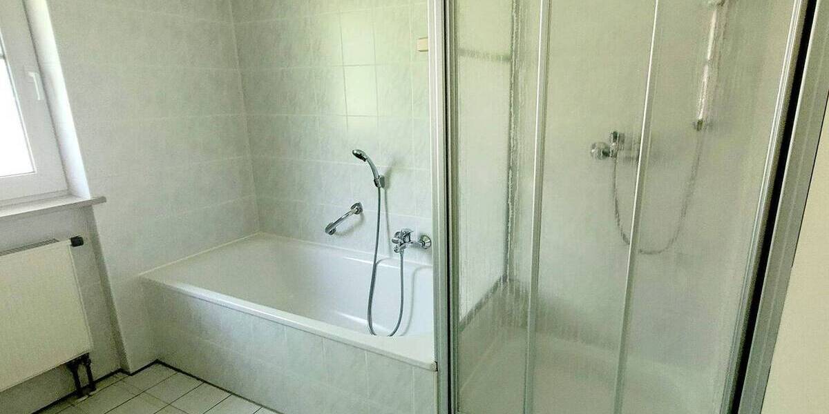 Etagenwohnung Hildburghausen - 2 Zimmer, 66 m&sup2;, 500&euro; | Angebot:22466967