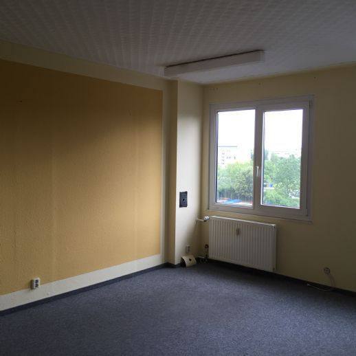 Büro oder Schulungsräume neben Kaufland, viele Parkplätze 15 zimmer