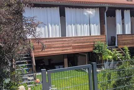 Haus Obertraubling - 6 Zimmer, 175 m&sup2;, 2.400&euro; | Angebot:27069326