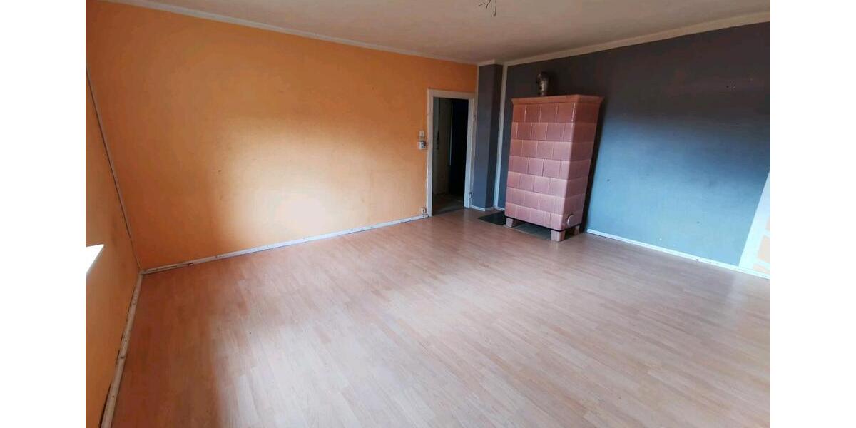 Etagenwohnung Nossen - 5 Zimmer, 110 m&sup2;, 769&euro; | Angebot:26011100