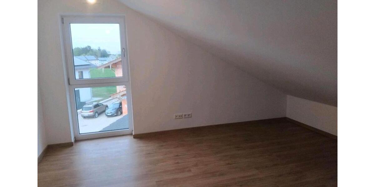 Etagenwohnung Tacherting - 5 Zimmer, 115 m&sup2;, 1.300&euro; | Angebot:26699675