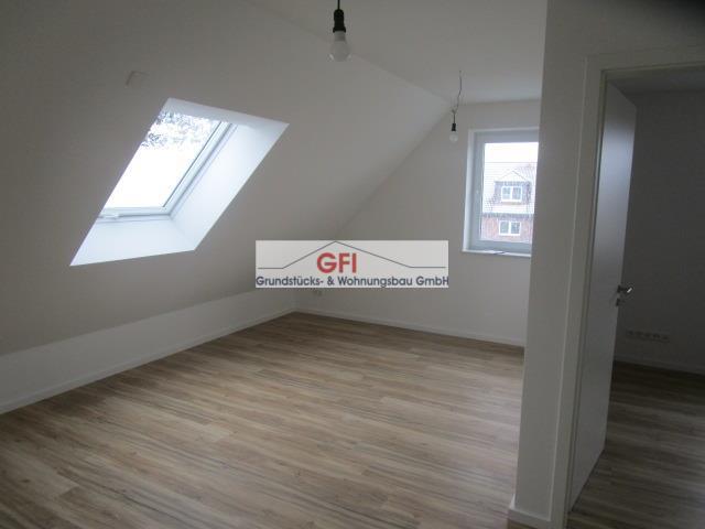 Zwei Jahre junge Dachgeschosswohnung mit Balkon und Aufzug! 2 zimmer