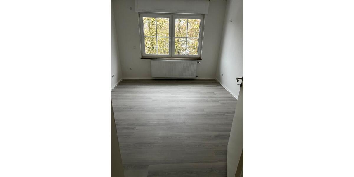 Etagenwohnung Aßlar - 3 Zimmer, 85 m&sup2;, 900&euro; | Angebot:24750654
