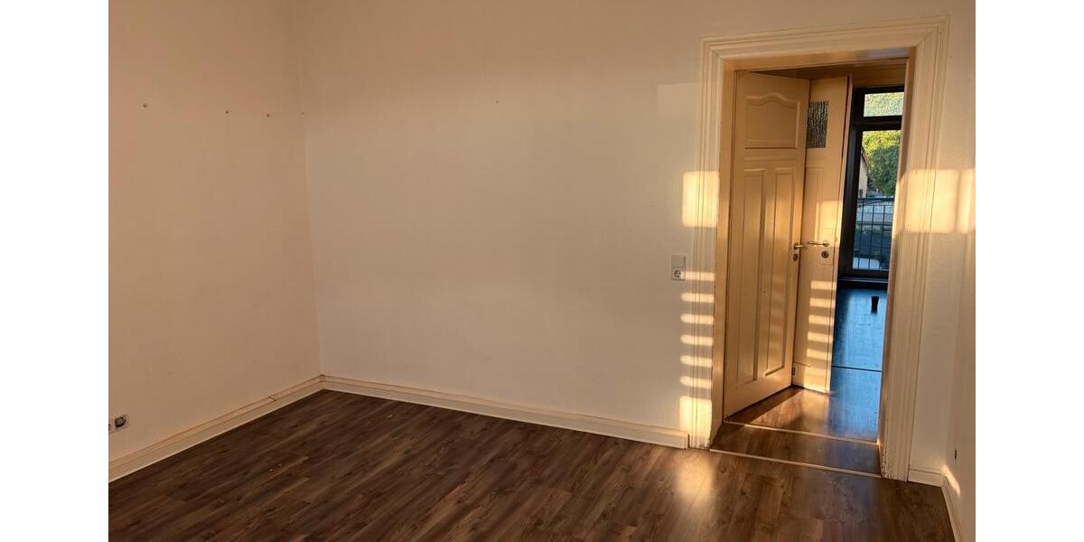 Etagenwohnung Wurzen - 3 Zimmer, 64 m&sup2;, 350&euro; | Angebot:26682529