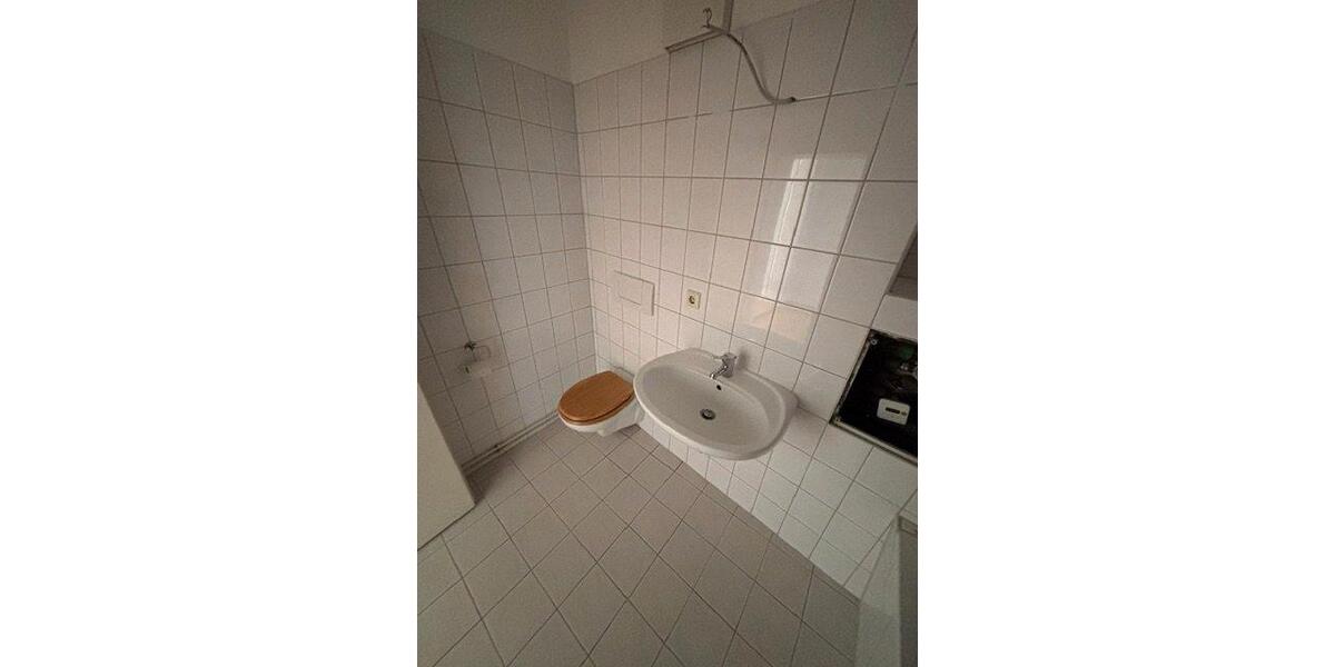 Etagenwohnung Freiberg - 1 Zimmer, 45 m&sup2;, 300&euro; | Angebot:26534412