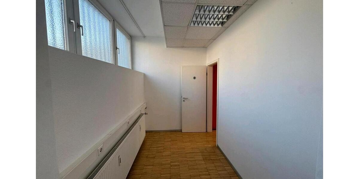 Gewerbeobjekt Villingen-Schwenningen Schwenningen - 1.560&euro; | Angebot:26104894