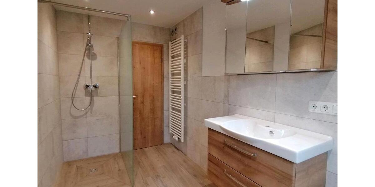 Etagenwohnung Freyung - 3 Zimmer, 90 m&sup2;, 720&euro; | Angebot:26538634
