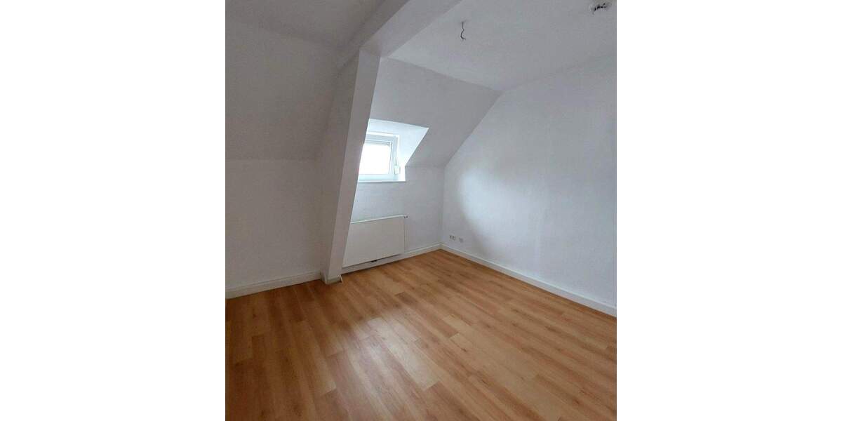 Etagenwohnung Trier Innenstadt - 5 Zimmer, 87 m&sup2;, 990&euro; | Angebot:26712886