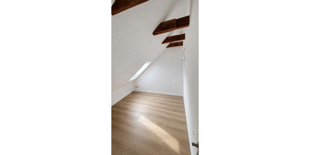 Dachgeschoßwohnung Hannover Linden-Limmer - 2 Zimmer, 52 m&sup2;, 640&euro; | Angebot:26037784