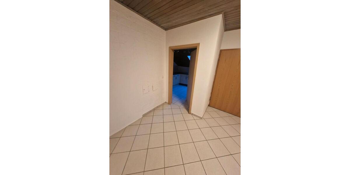 Dachgeschoßwohnung Dollnstein - 4.5 Zimmer, 125 m&sup2;, 1.350&euro; | Angebot:24715059