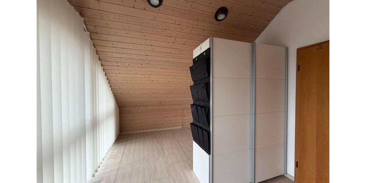 Dachgeschoßwohnung Bad Friedrichshall - 1 Zimmer, 74 m&sup2;, 800&euro; | Angebot:26600636
