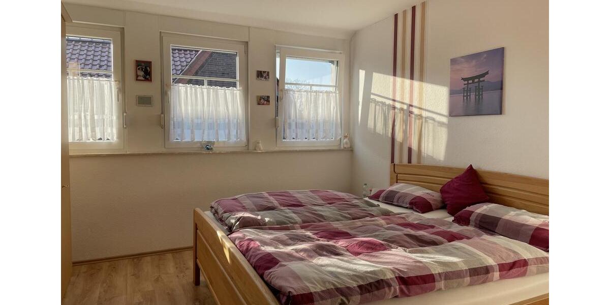 Dachgeschoßwohnung Bad Zwischenahn - 3 Zimmer, 82 m&sup2;, 895&euro; | Angebot:24716579