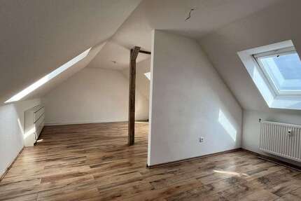 Wohnung Chemnitz Lutherviertel - 4 Zimmer, 94 m&sup2;, 560&euro; | Angebot:27068887