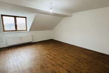 Wohnung Chemnitz Zentrum - 3 Zimmer, 99 m&sup2;, 518&euro; | Angebot:27291754