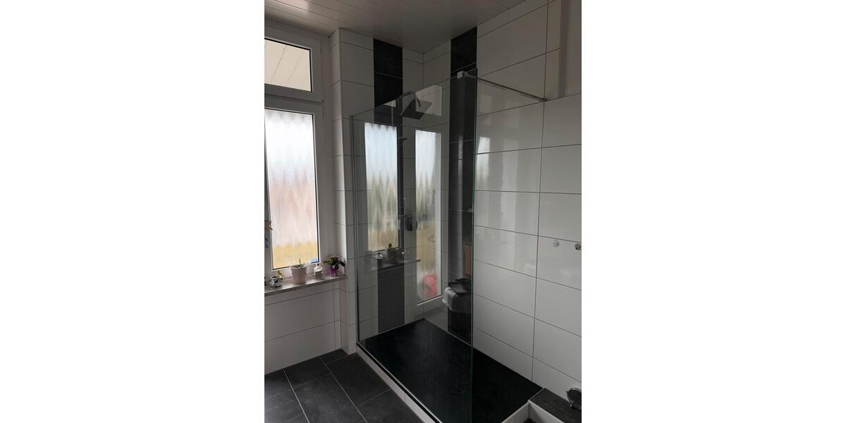 Etagenwohnung Wuppertal Gemarkung Langerfeld - 4 Zimmer, 110 m&sup2;, 1.100&euro; | Angebot:26041006