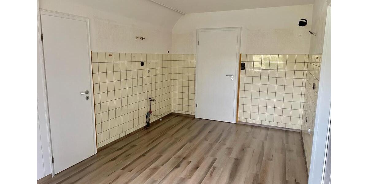 Dachgeschoßwohnung Gummersbach - 4 Zimmer, 73 m&sup2;, 800&euro; | Angebot:26356814