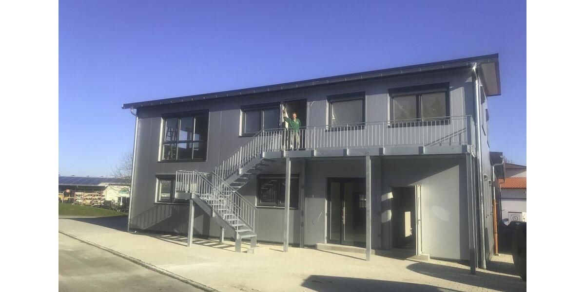 Haus mit 2 Wohnungen Neubau Physio Versicherung Gewerblich Privat 5 zimmer