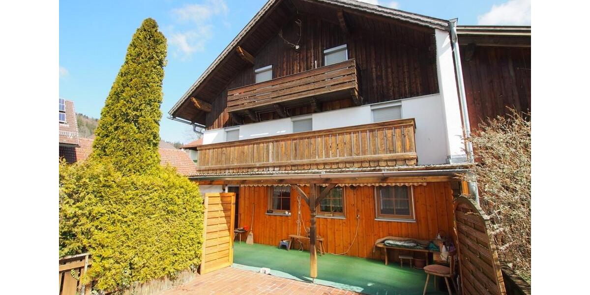 Einfamilienhaus Haibach - 8 Zimmer, 260 m&sup2;, 1.200&euro; | Angebot:26634669