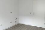NEU*NEU*NEU!! Frisch RENOVIERTE 2-Zimmer-Wohnung mit neuem Tageslichtbad und Balkon