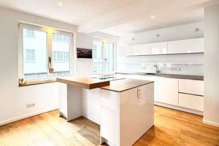 Wohnung zum Mieten in Düsseldorf 2.090 € 105 m²