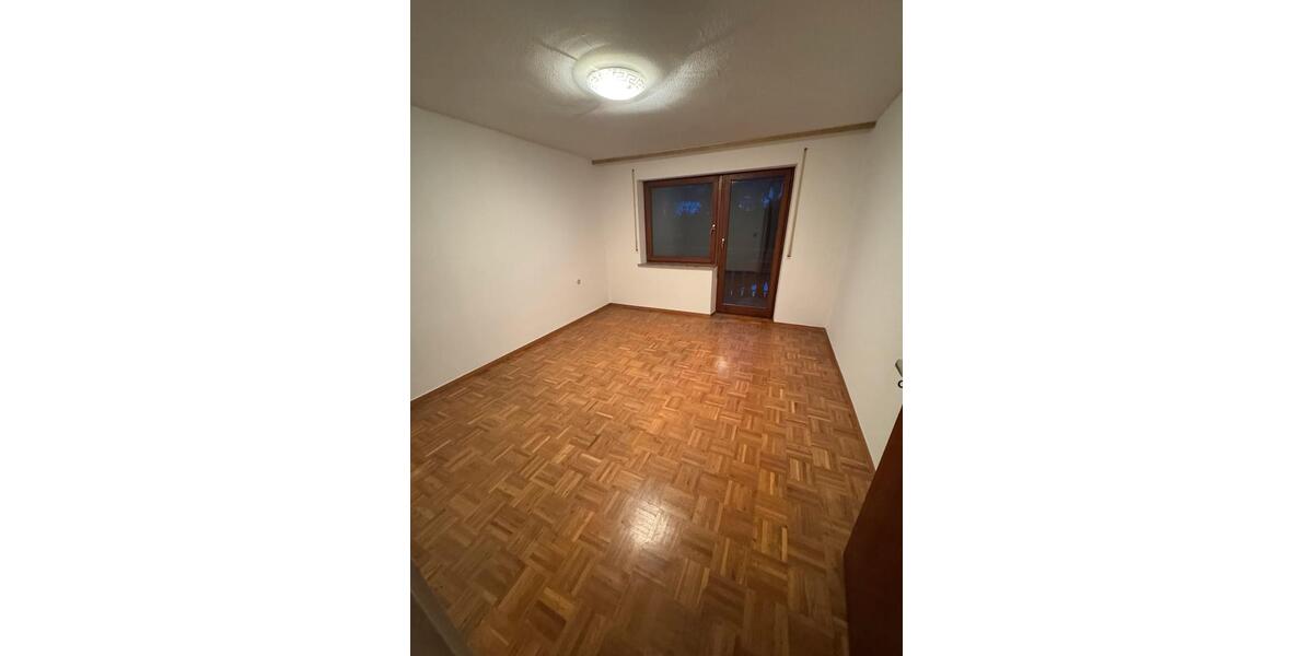 Etagenwohnung Gaildorf - 3 Zimmer, 87 m&sup2;, 800&euro; | Angebot:24886408