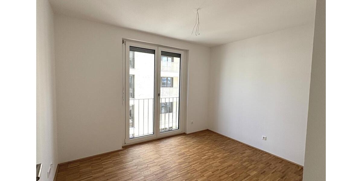 Dachgeschoßwohnung Leonberg - 3 Zimmer, 80 m&sup2;, 1.691&euro; | Angebot:23643520