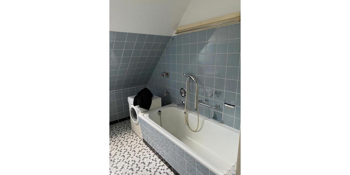 Dachgeschoßwohnung Oldenburg Eversten - 1.5 Zimmer, 50 m&sup2;, 740&euro; | Angebot:25892732