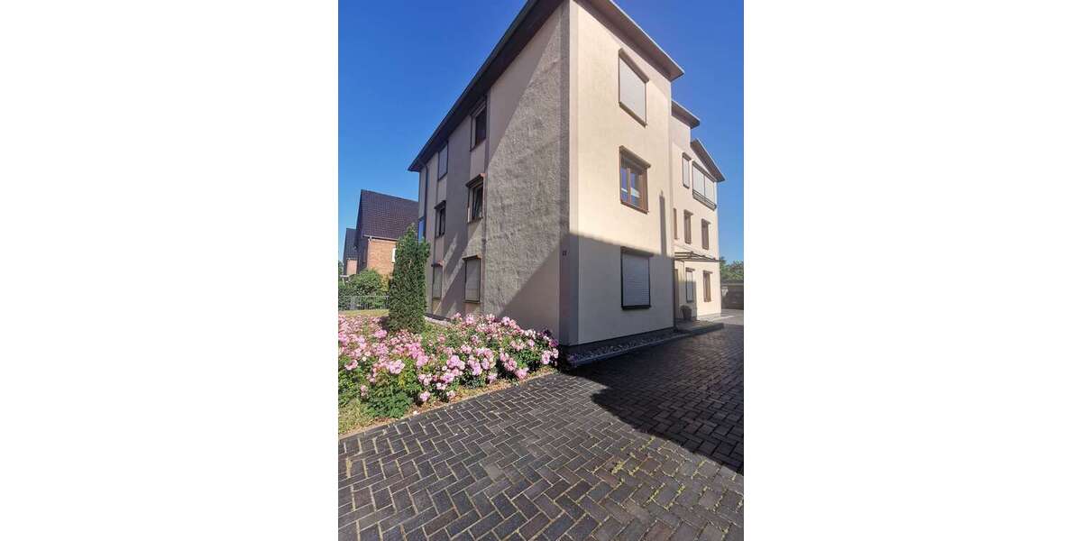 Etagenwohnung Neubrandenburg - 4 Zimmer, 125 m&sup2;, 1.125&euro; | Angebot:23640888