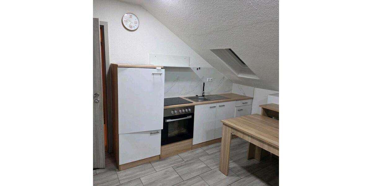 Dachgeschoßwohnung Walldürn - 2 Zimmer, 43 m&sup2;, 500&euro; | Angebot:25205398
