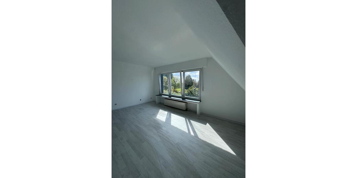 Etagenwohnung Burscheid - 4 Zimmer, 125 m&sup2;, 1.250&euro; | Angebot:25961222