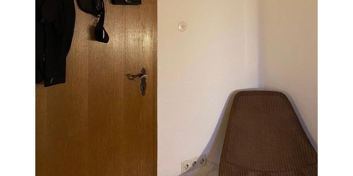 Helles WG Zimmer in Karlsruhe-Neureut in 5er Frauen-WG Nr. 3 1 zimmer