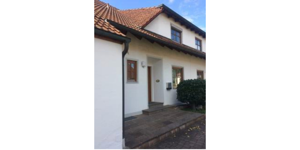 Doppelhaushälfte Ingolstadt - 5 Zimmer, 140 m&sup2;, 1.697&euro; | Angebot:25634011