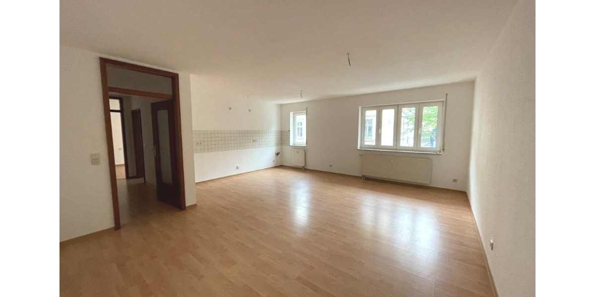 Erdgeschoßwohnung Plauen - 2 Zimmer, 63 m&sup2;, 295&euro; | Angebot:12319763