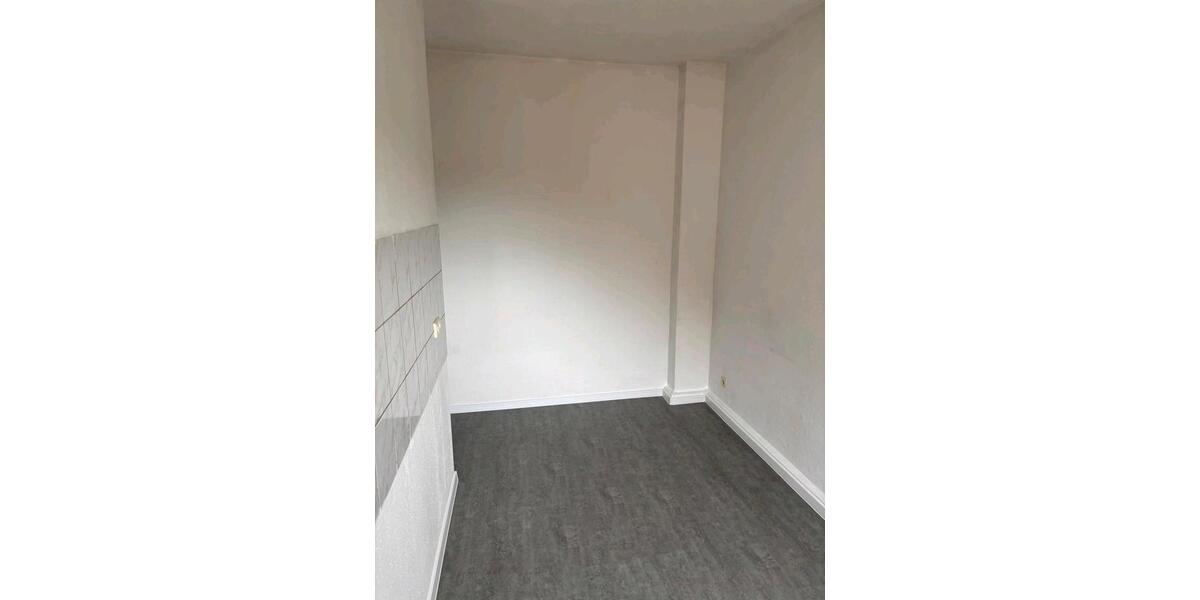 Dachgeschoßwohnung Merseburg - 3 Zimmer, 59 m&sup2;, 390&euro; | Angebot:26522409