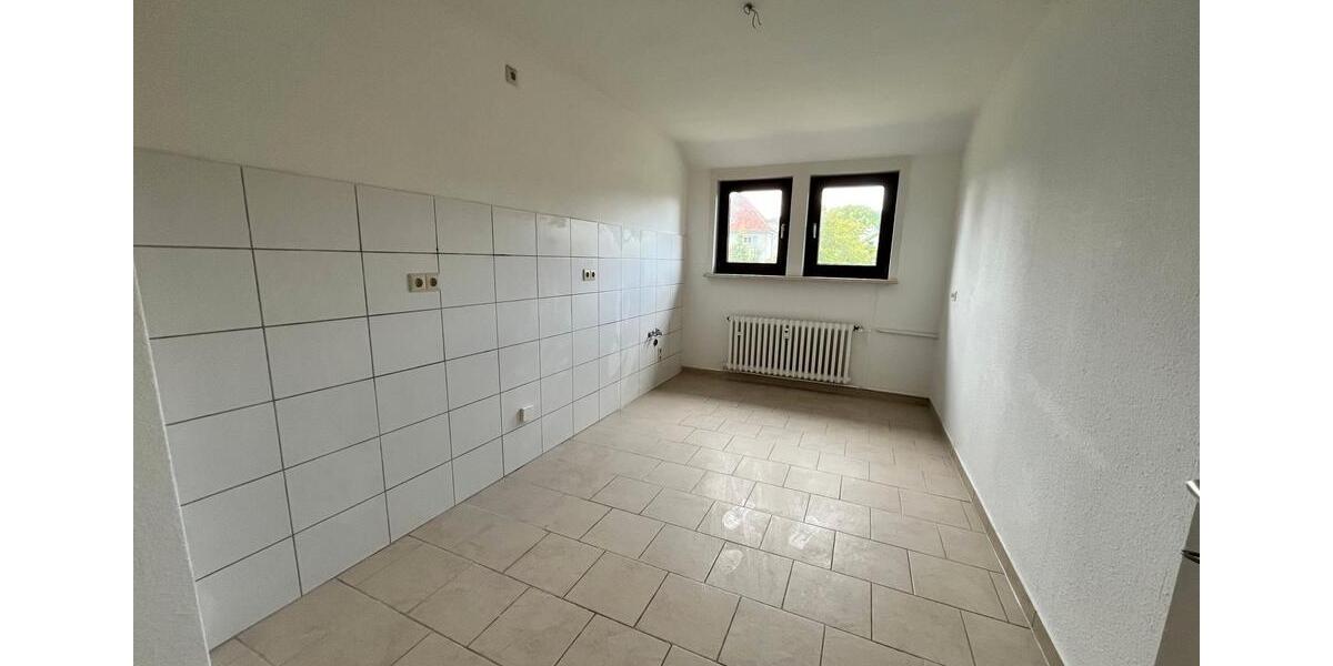 Wunderschöne, renovierte 2 Zimmerdachgeschosswohnung zum Wohlfühlen in grüner Umgebung! 2 zimmer
