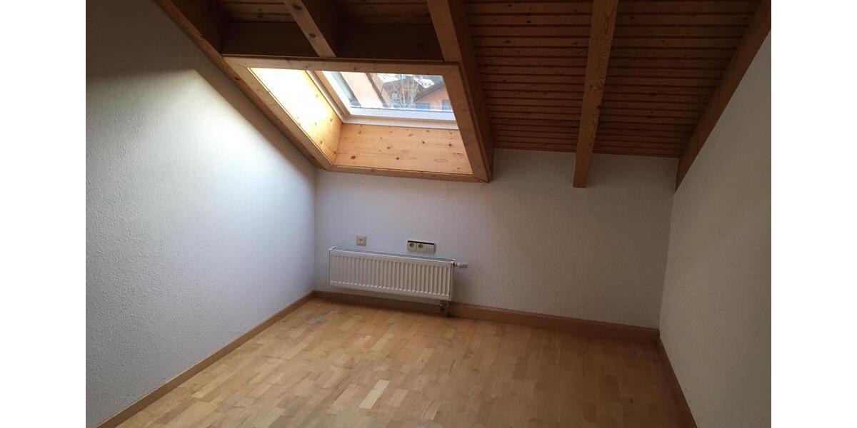 Dachgeschoßwohnung Schiltach - 4 Zimmer, 109 m&sup2;, 1.250&euro; | Angebot:26019835