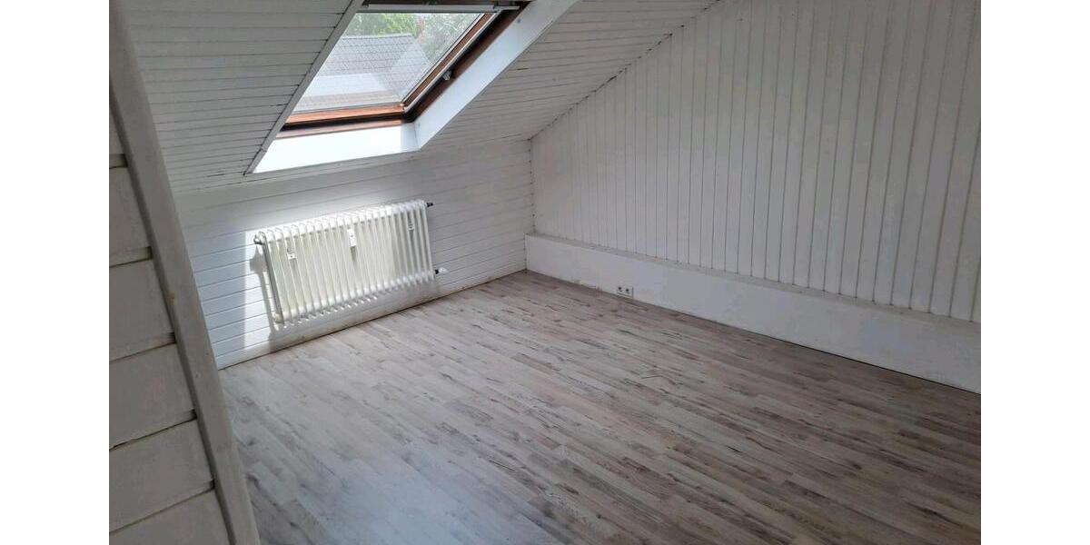 Dachgeschoßwohnung Waldmohr - 1 Zimmer, 60 m&sup2;, 800&euro; | Angebot:24850635
