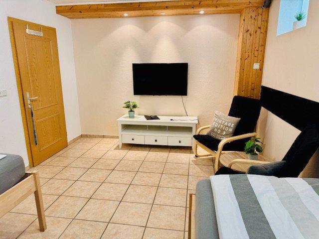 Wohnen auf Zeit Eisenhüttenstadt - 3 Zimmer, 75 m&sup2;, 18&euro; | Angebot:26366307
