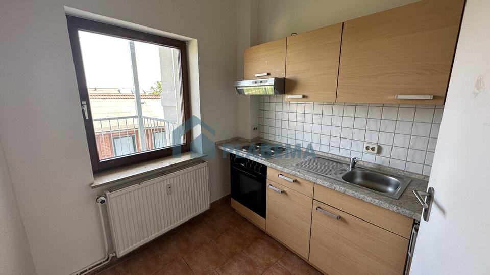 Etagenwohnung Schwerin - 3 Zimmer, 58 m&sup2;, 812&euro; | Angebot:26003587