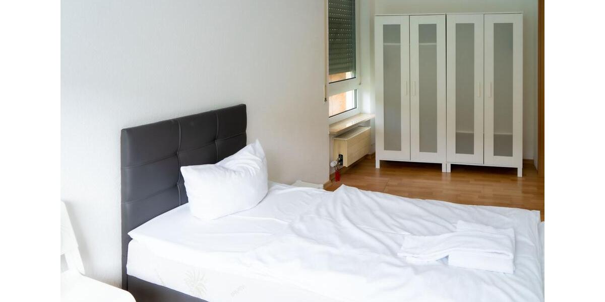 Wohnen auf Zeit Nittendorf - 3 Zimmer, 90 m&sup2;, 80&euro; | Angebot:10693688