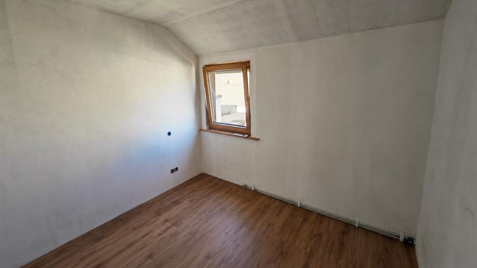 Reihenhaus Ilmenau - 4 Zimmer, 78 m&sup2;, 1.300&euro; | Angebot:26396411