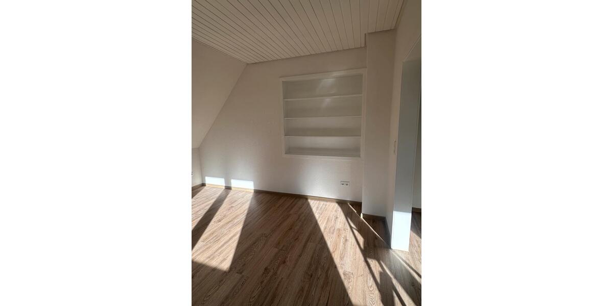 Etagenwohnung Wolfhagen - 3.5 Zimmer, 90 m&sup2;, 770&euro; | Angebot:26338603