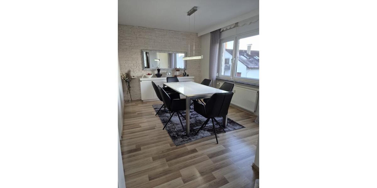Etagenwohnung Calw - 2 Zimmer, 117 m&sup2;, 1.500&euro; | Angebot:26611969