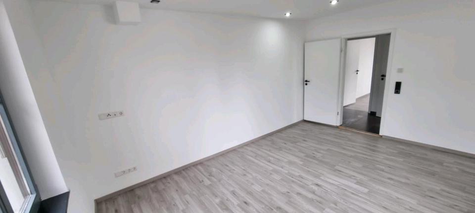 Etagenwohnung Tettnang - 4 Zimmer, 89 m&sup2;, 1.200&euro; | Angebot:25179311