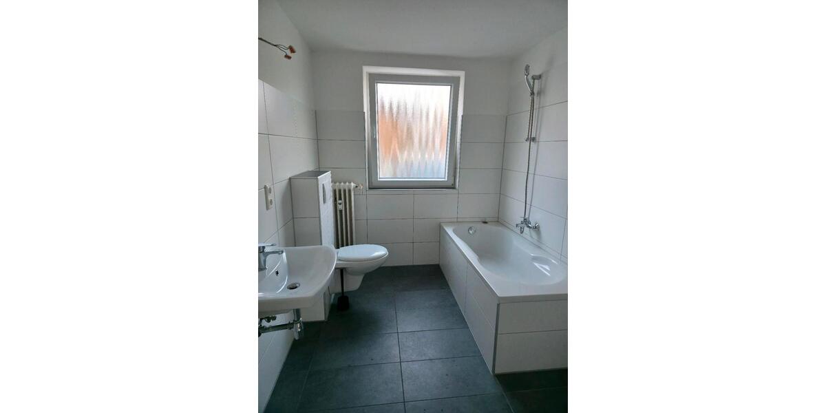 Dachgeschoßwohnung Bayreuth City - 3 Zimmer, 73 m&sup2;, 1.100&euro; | Angebot:25537221