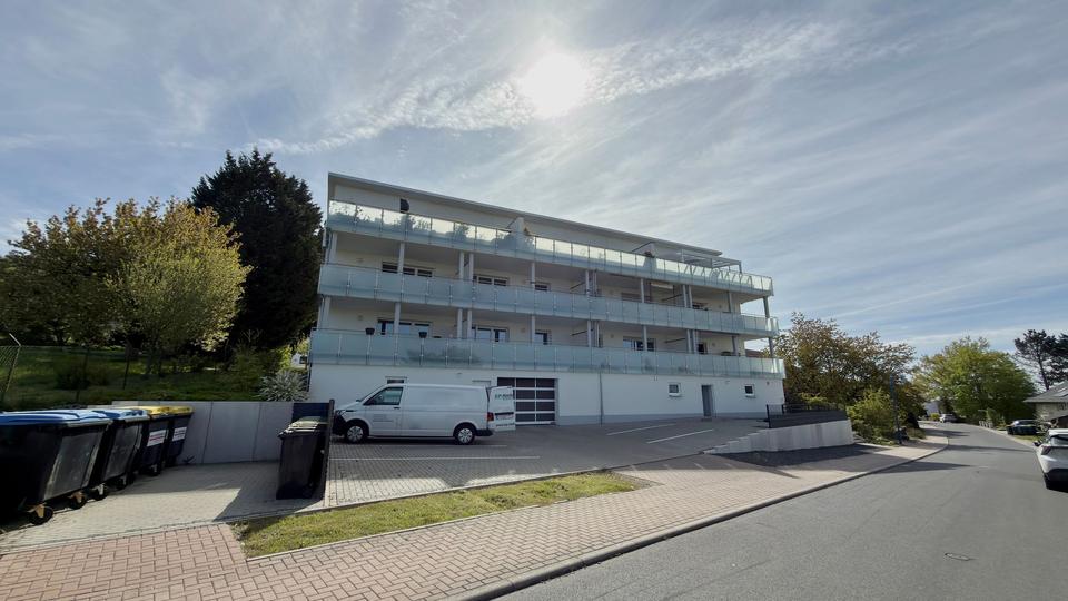 Etagenwohnung Niedenstein - 3 Zimmer, 95 m&sup2;, 900&euro; | Angebot:26495881